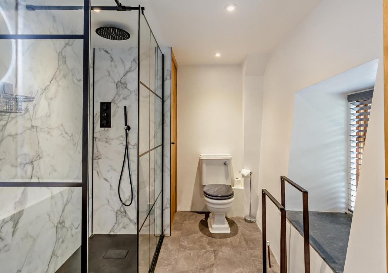 St Helens Chapel Cottage Кройд Екстериор снимка