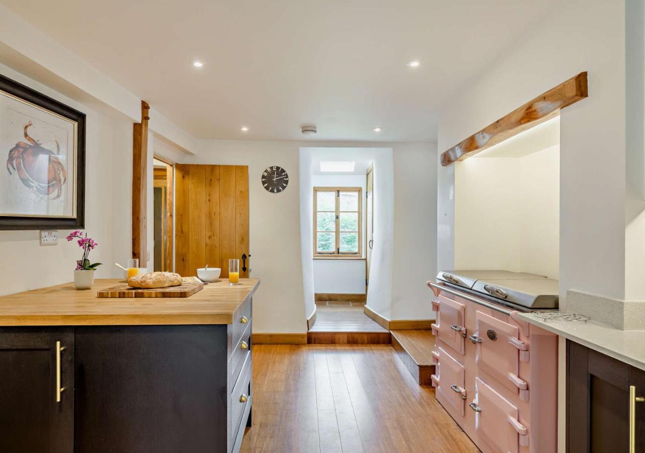 St Helens Chapel Cottage Кройд Екстериор снимка